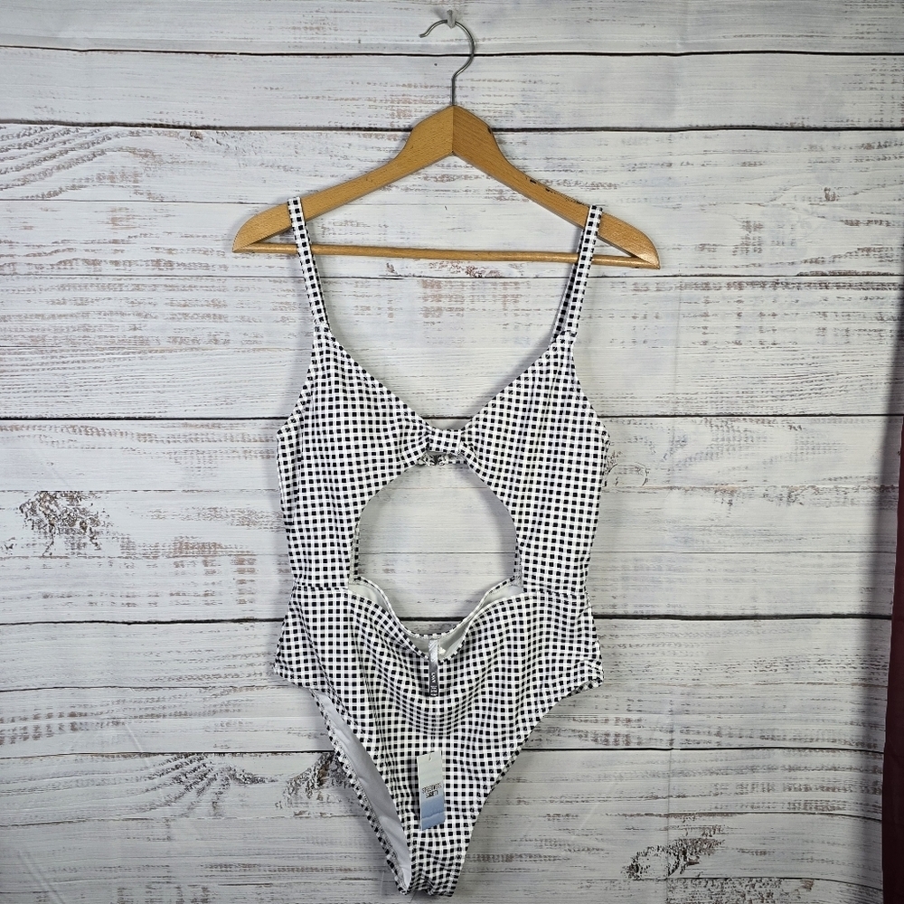 Streetwear Society NWT Checkered One Piece Womens Size Large Black & White